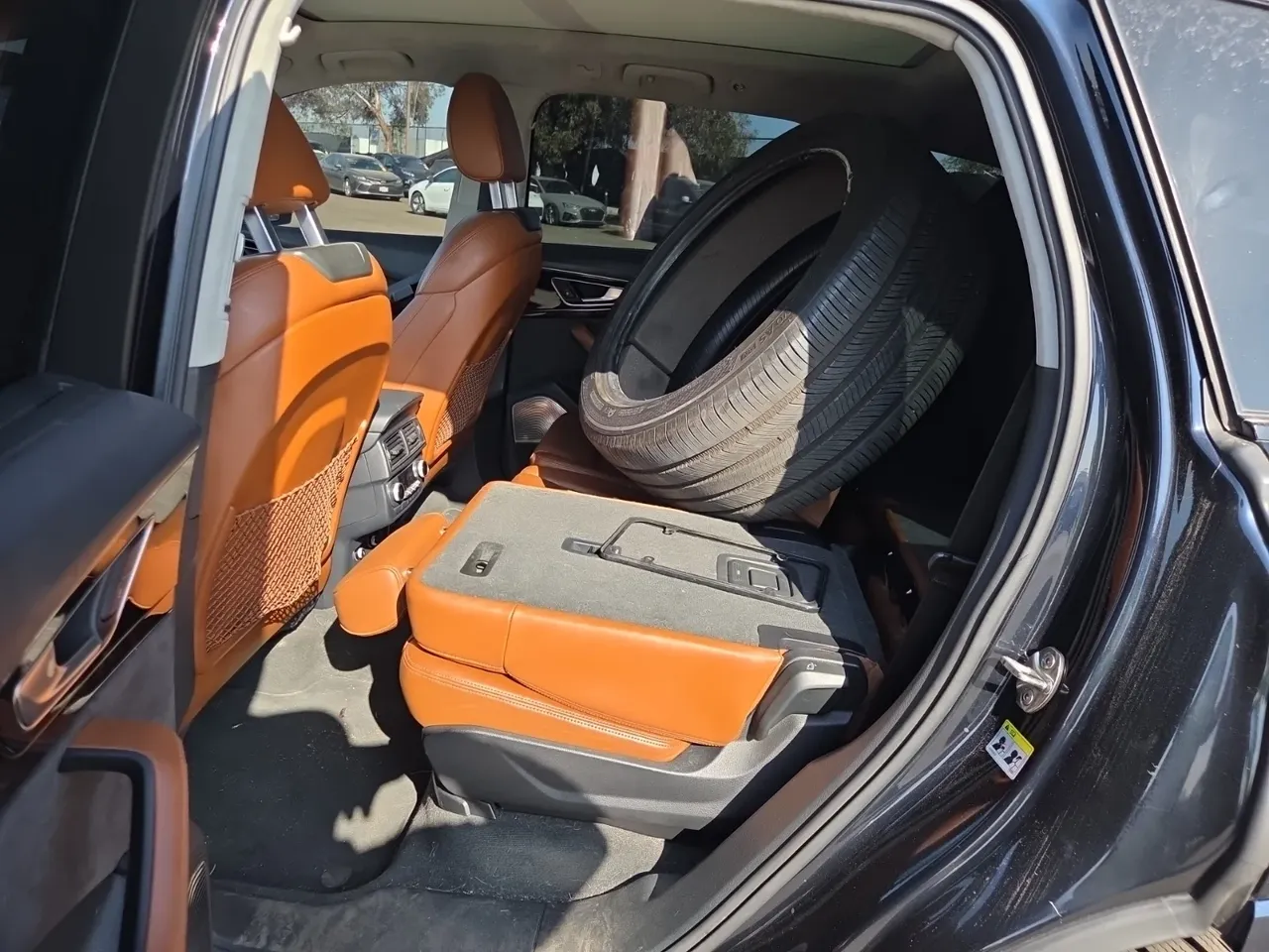 Audi Q7 - фото 9