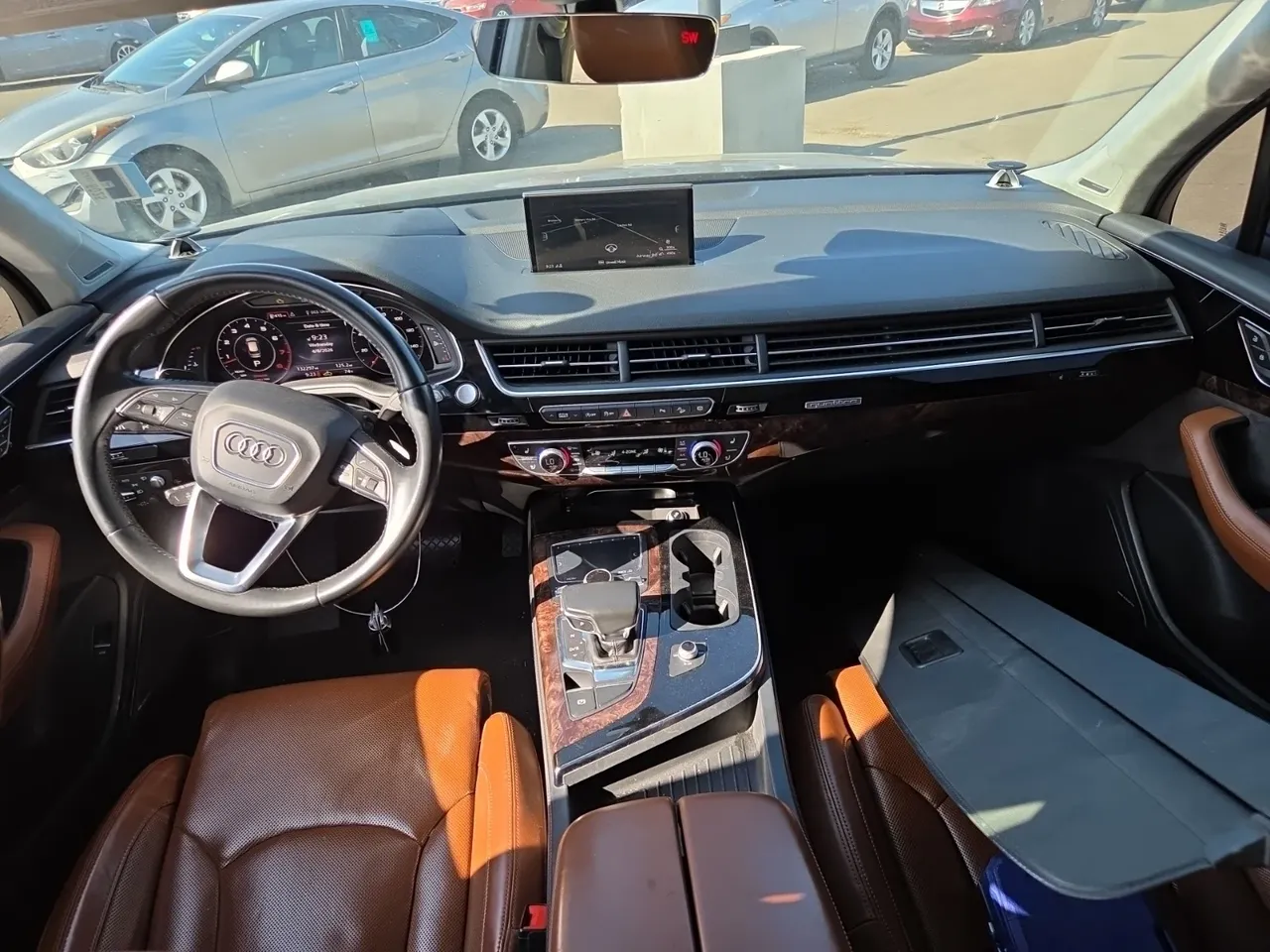 Audi Q7 - фото 10