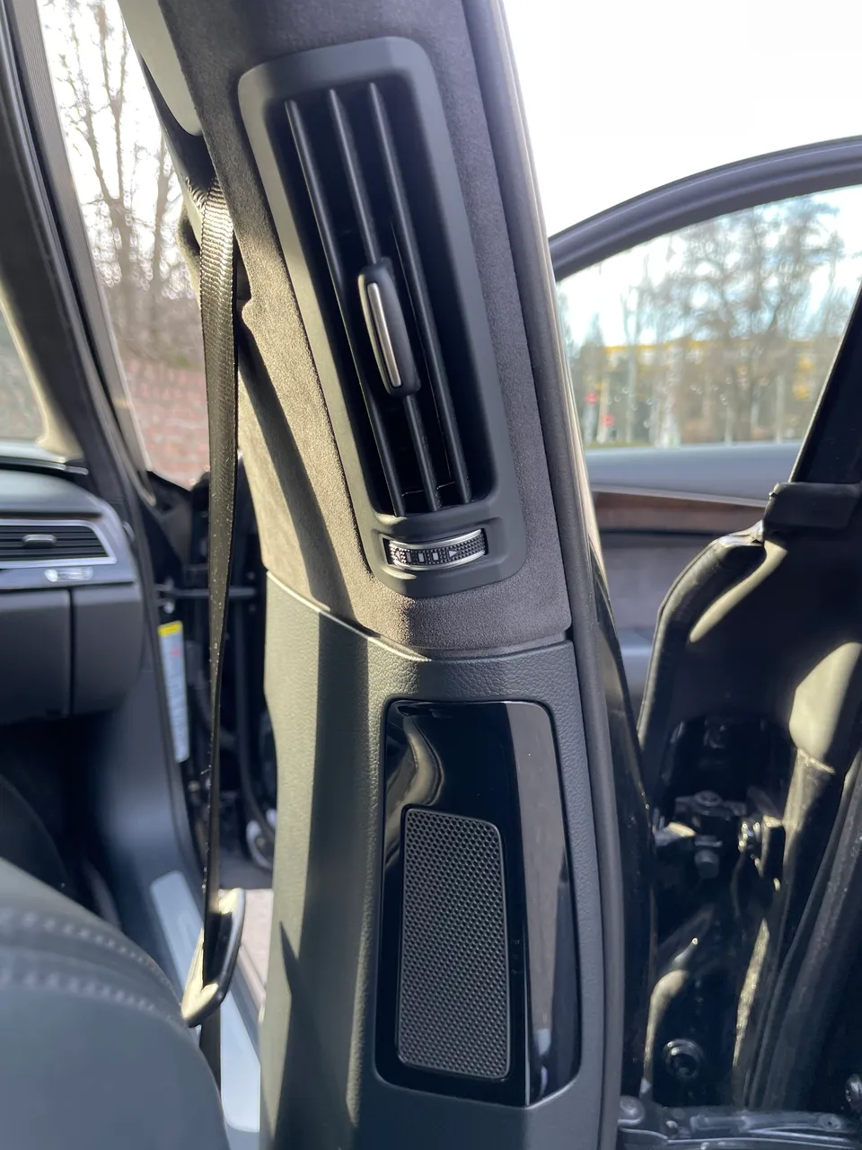 Audi A8 - фото 21