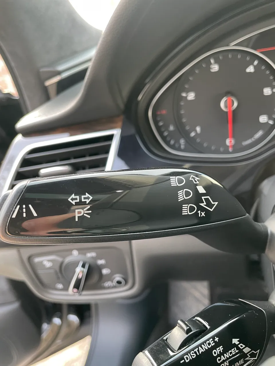 Audi A8 - фото 29