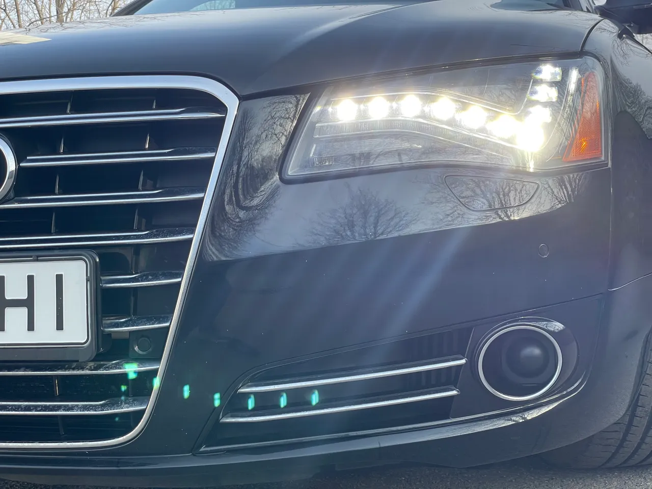 Audi A8 - фото 8