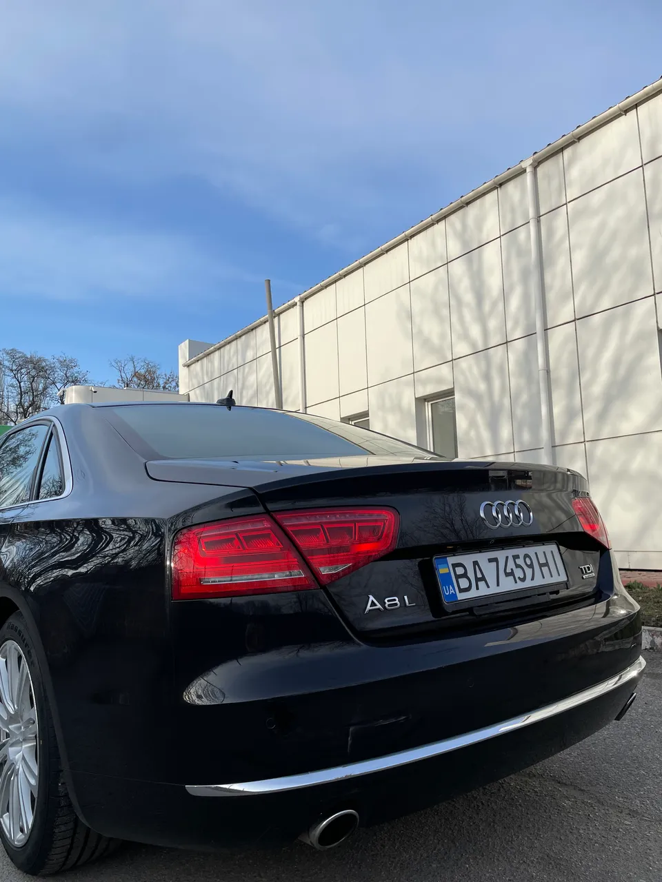 Audi A8 - фото 5
