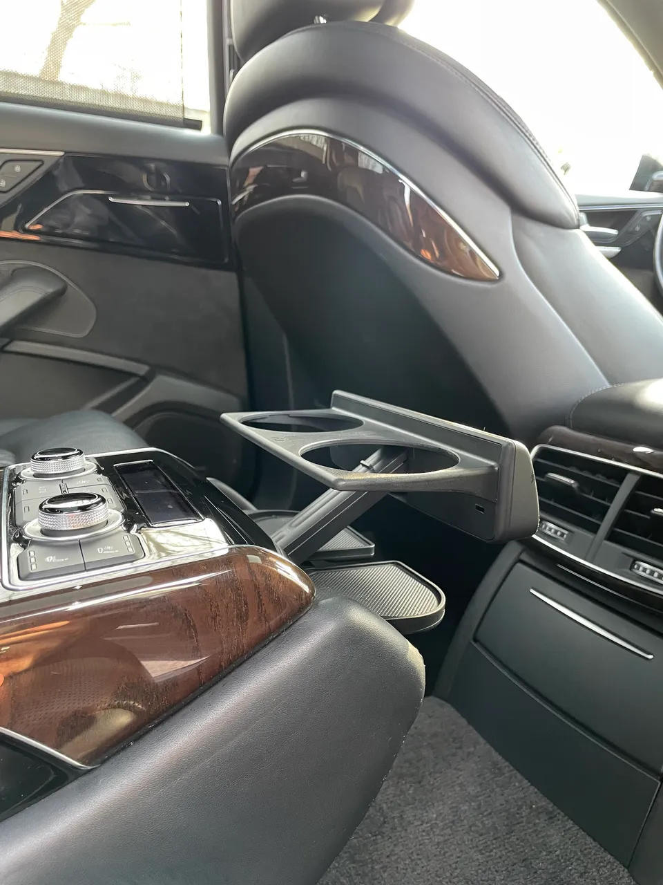 Audi A8 - фото 33