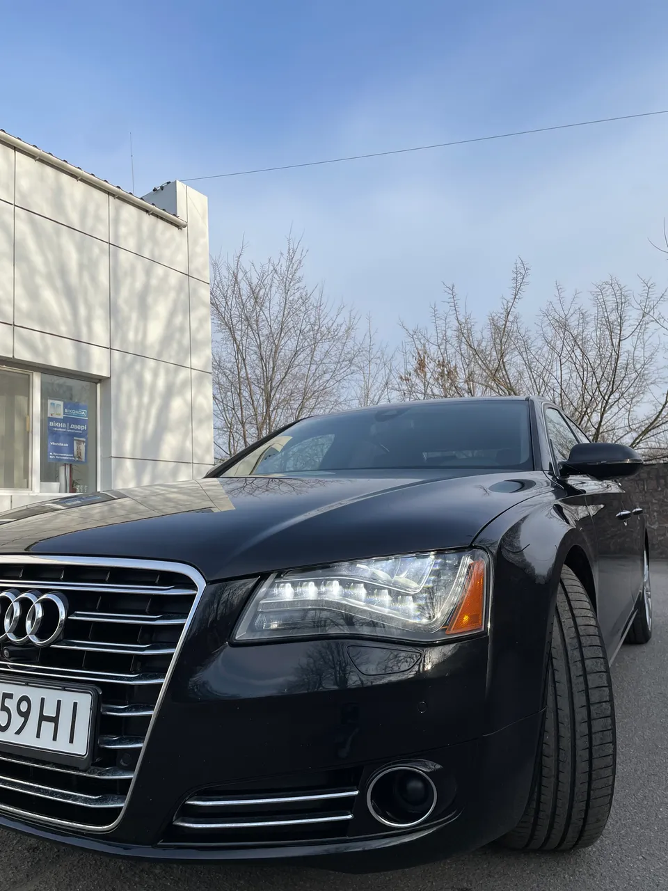 Audi A8 - фото 2