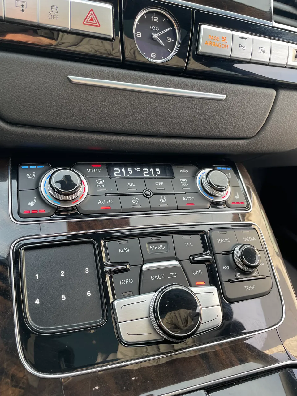 Audi A8 - фото 45