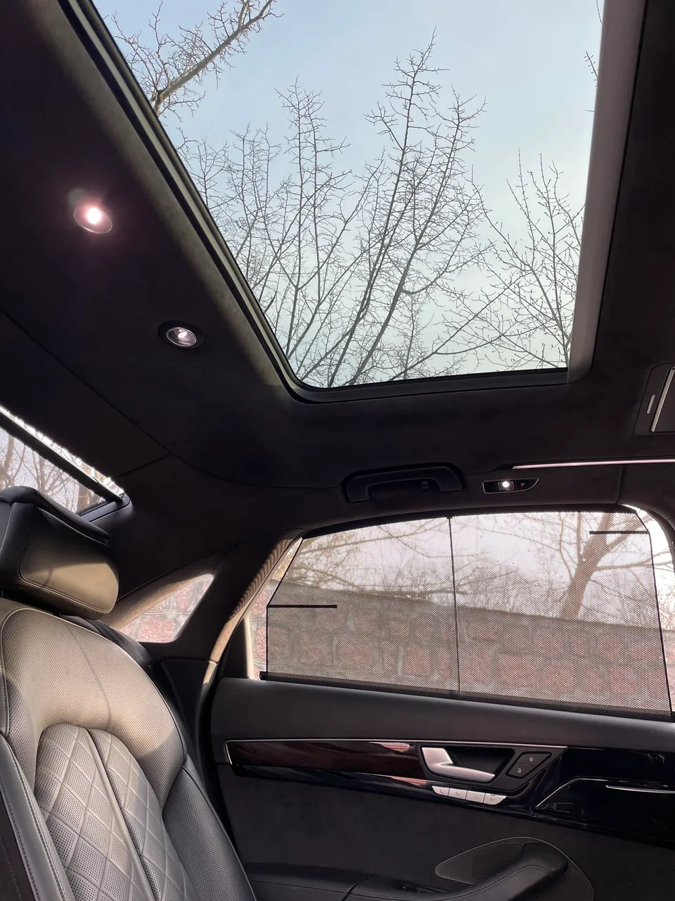 Audi A8 - фото 41