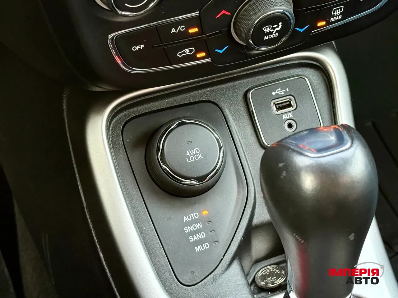 Jeep Compass - фото 18