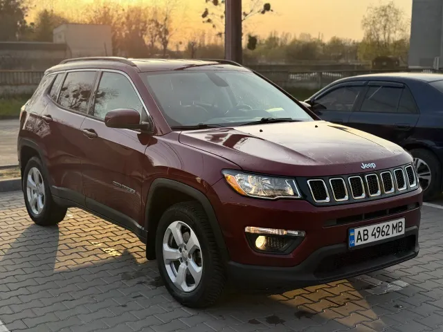 Jeep Compass - фото 1