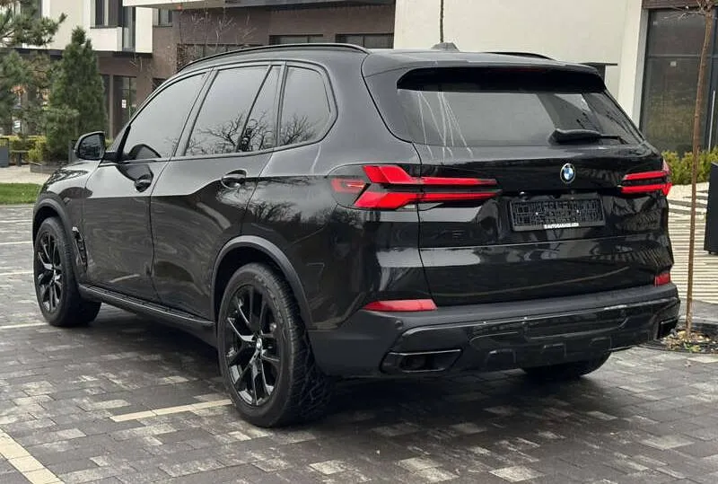 BMW X5 - фото 5