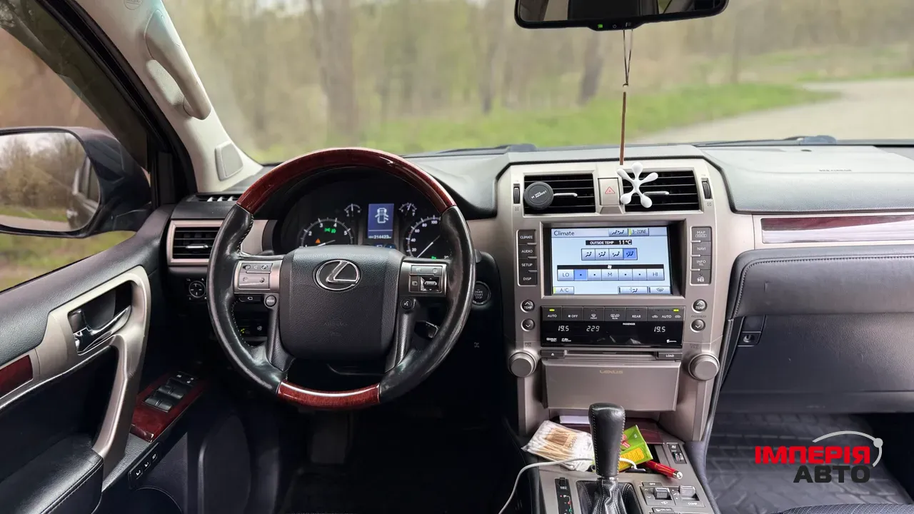 Lexus GX - фото 39