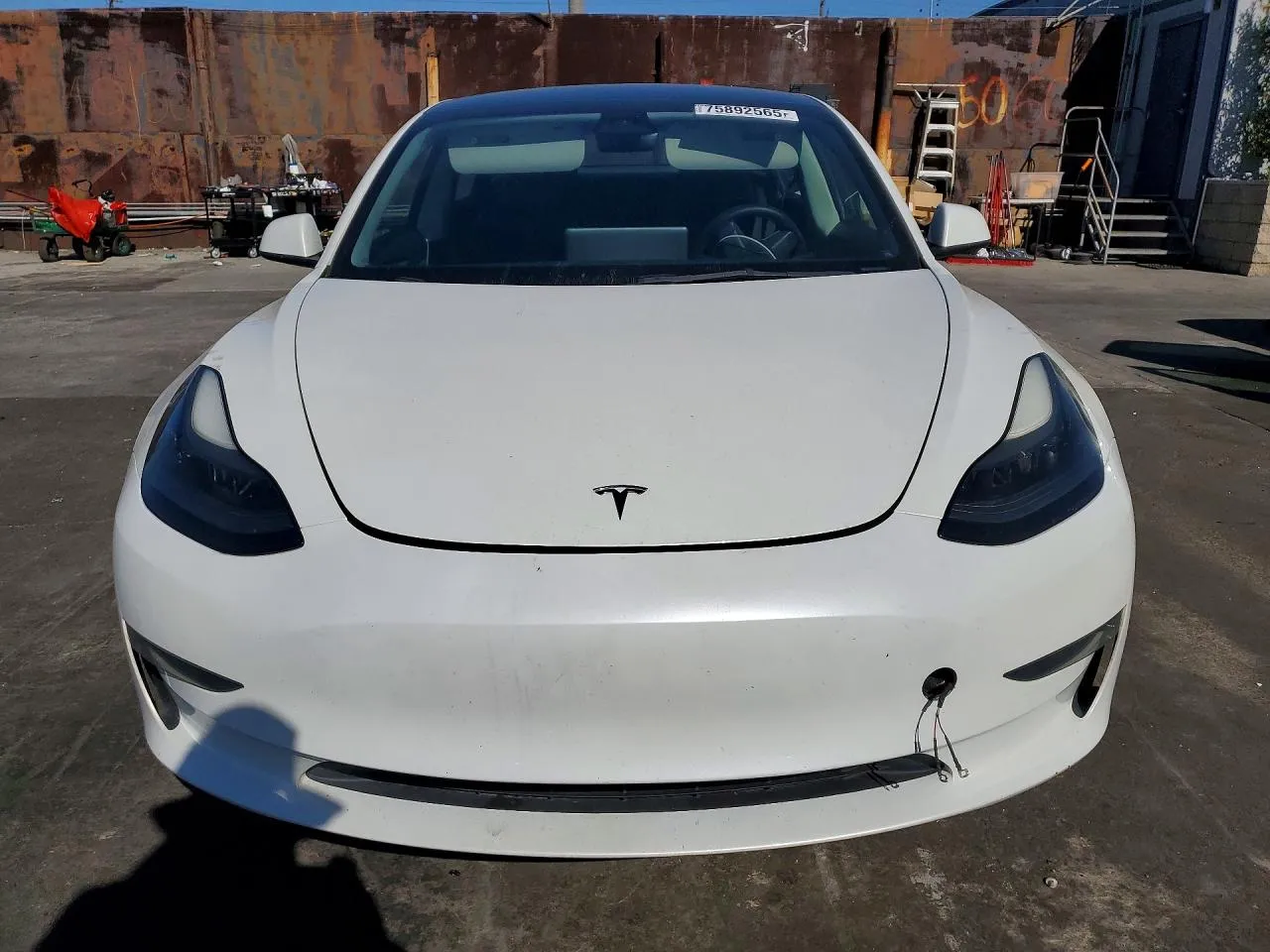 Tesla Model 3 - фото 2