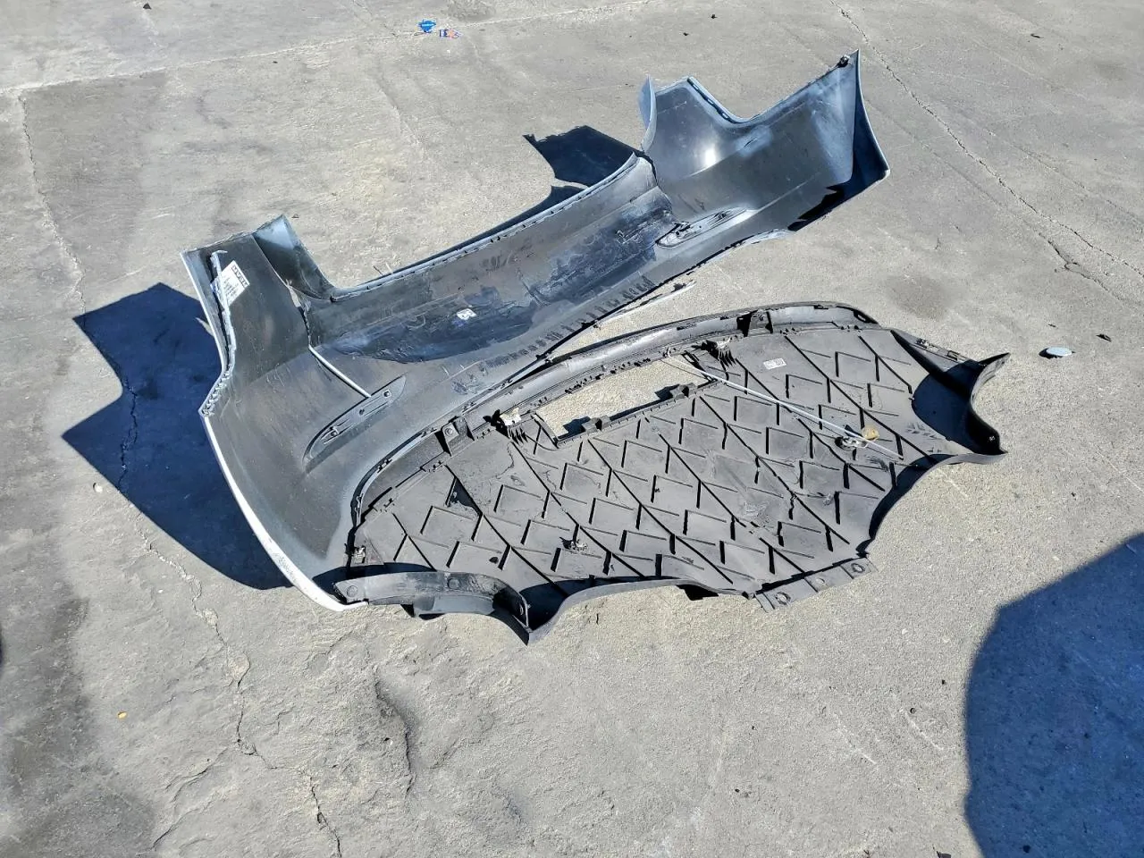 Tesla Model 3 - фото 12