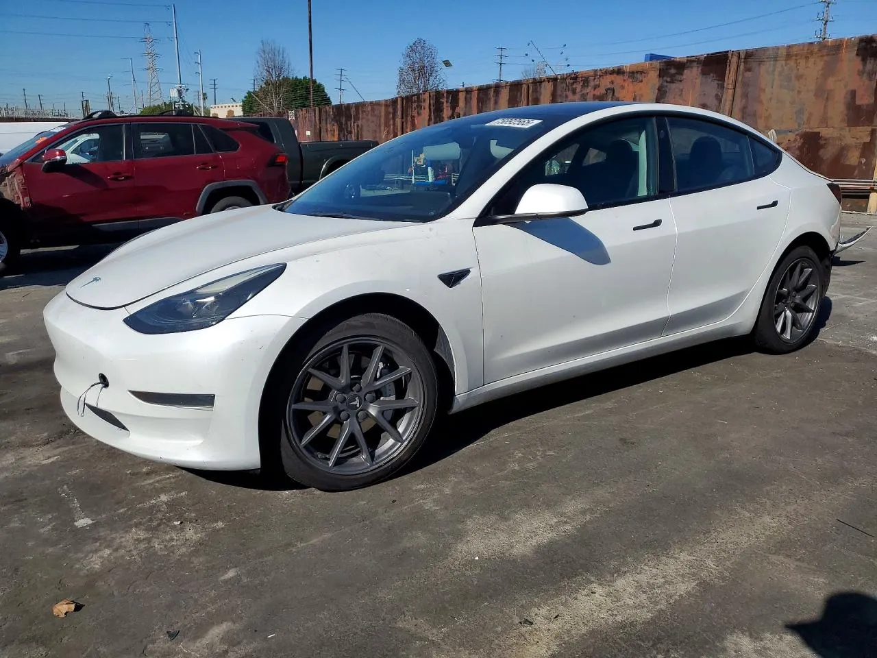 Tesla Model 3 - фото 1