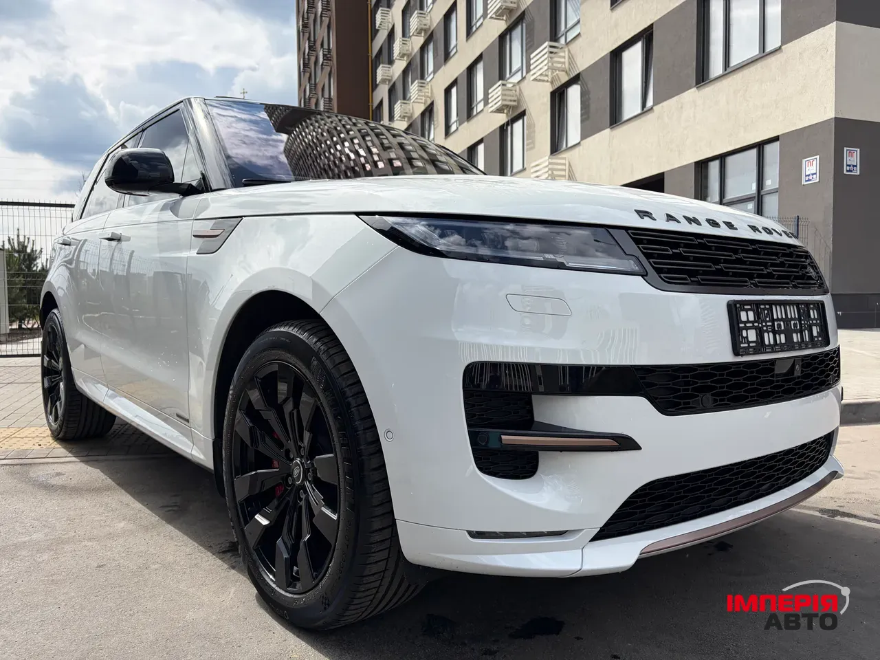 Land Rover Range Rover Sport - фото 1