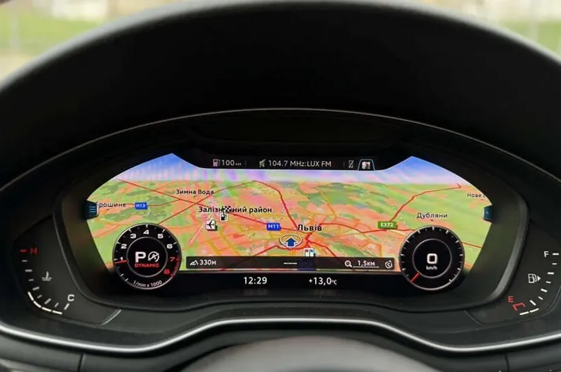 Audi A4 - фото 11