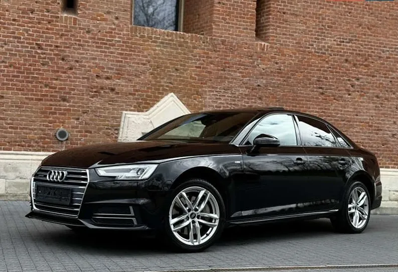 Audi A4 - фото 1