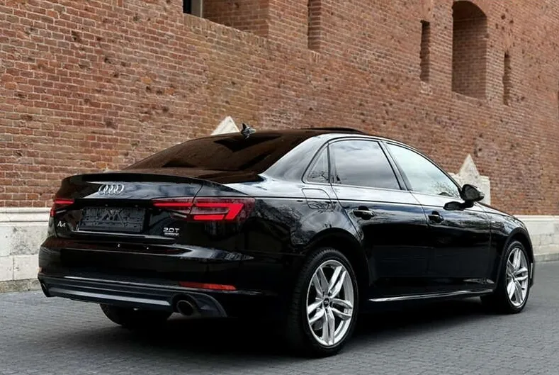 Audi A4 - фото 7