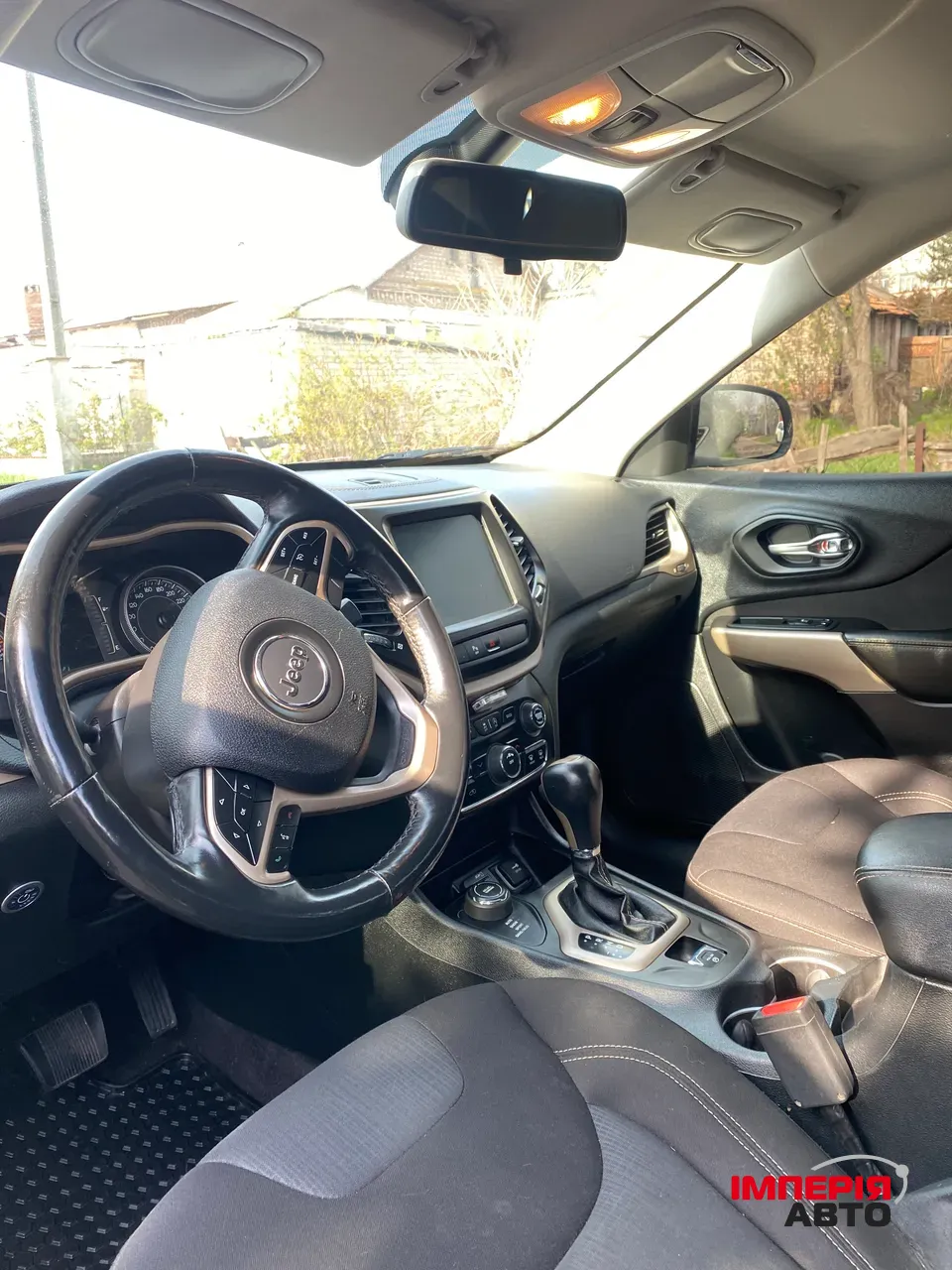 Jeep Cherokee - фото 9