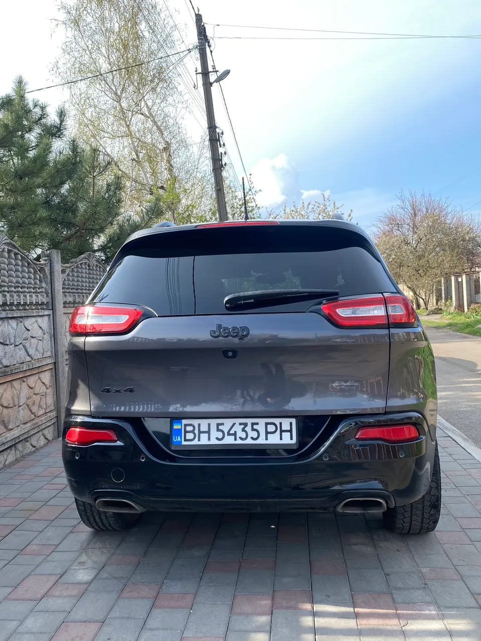 Jeep Cherokee - фото 3