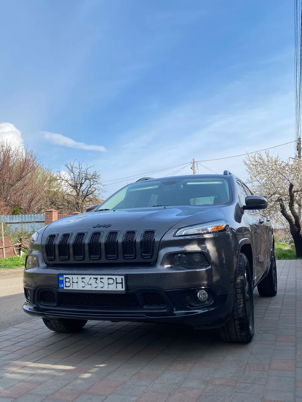 Jeep Cherokee - фото 1