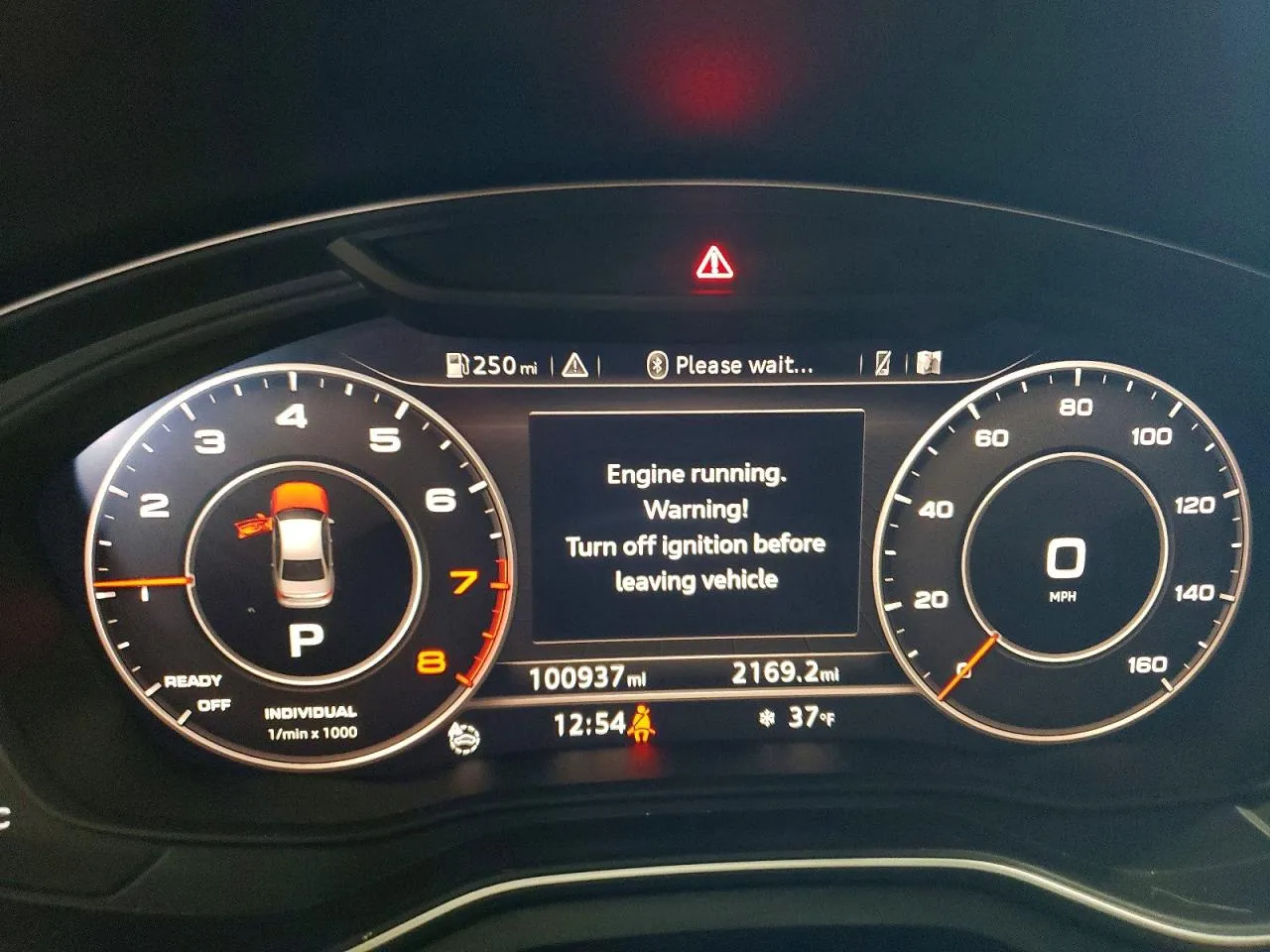 Audi A4 - фото 10