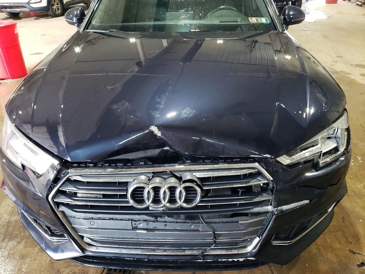 Audi A4 - фото 7