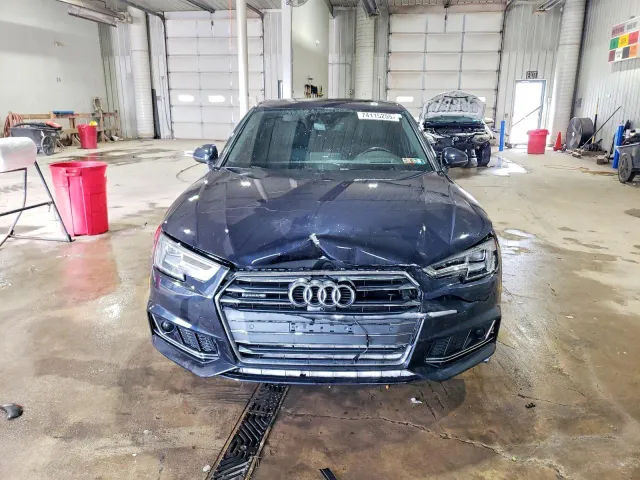 Audi A4 - фото 2