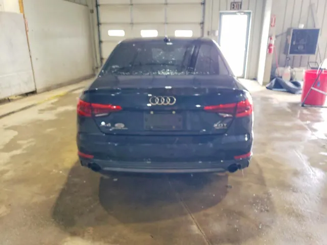 Audi A4 - фото 5