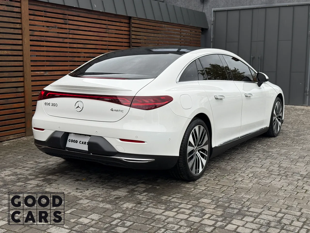 Mercedes-Benz EQE - фото 7