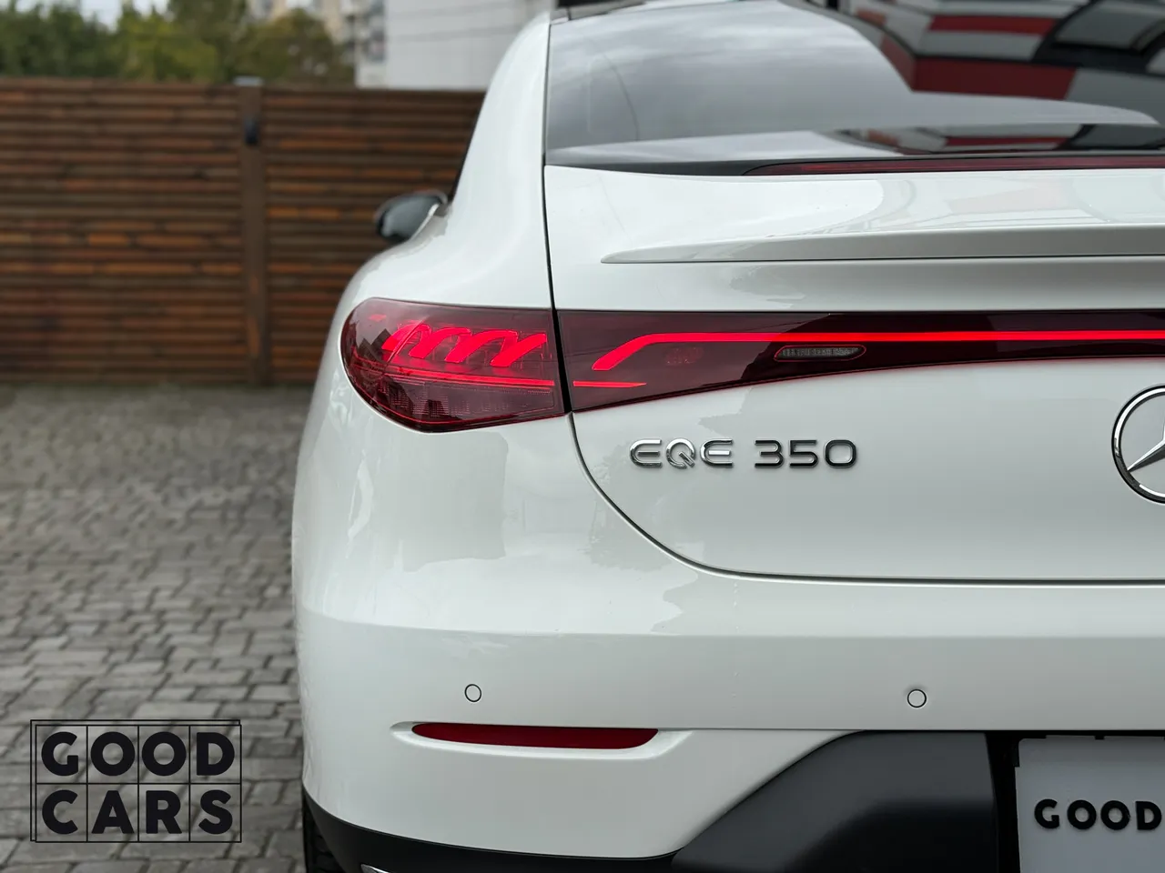 Mercedes-Benz EQE - фото 11