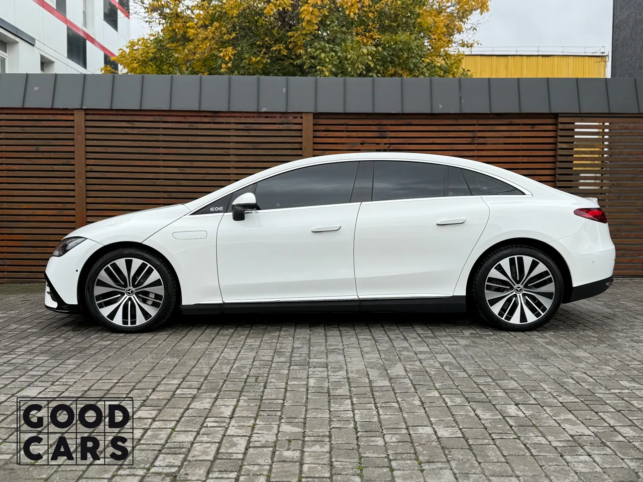 Mercedes-Benz EQE - фото 4