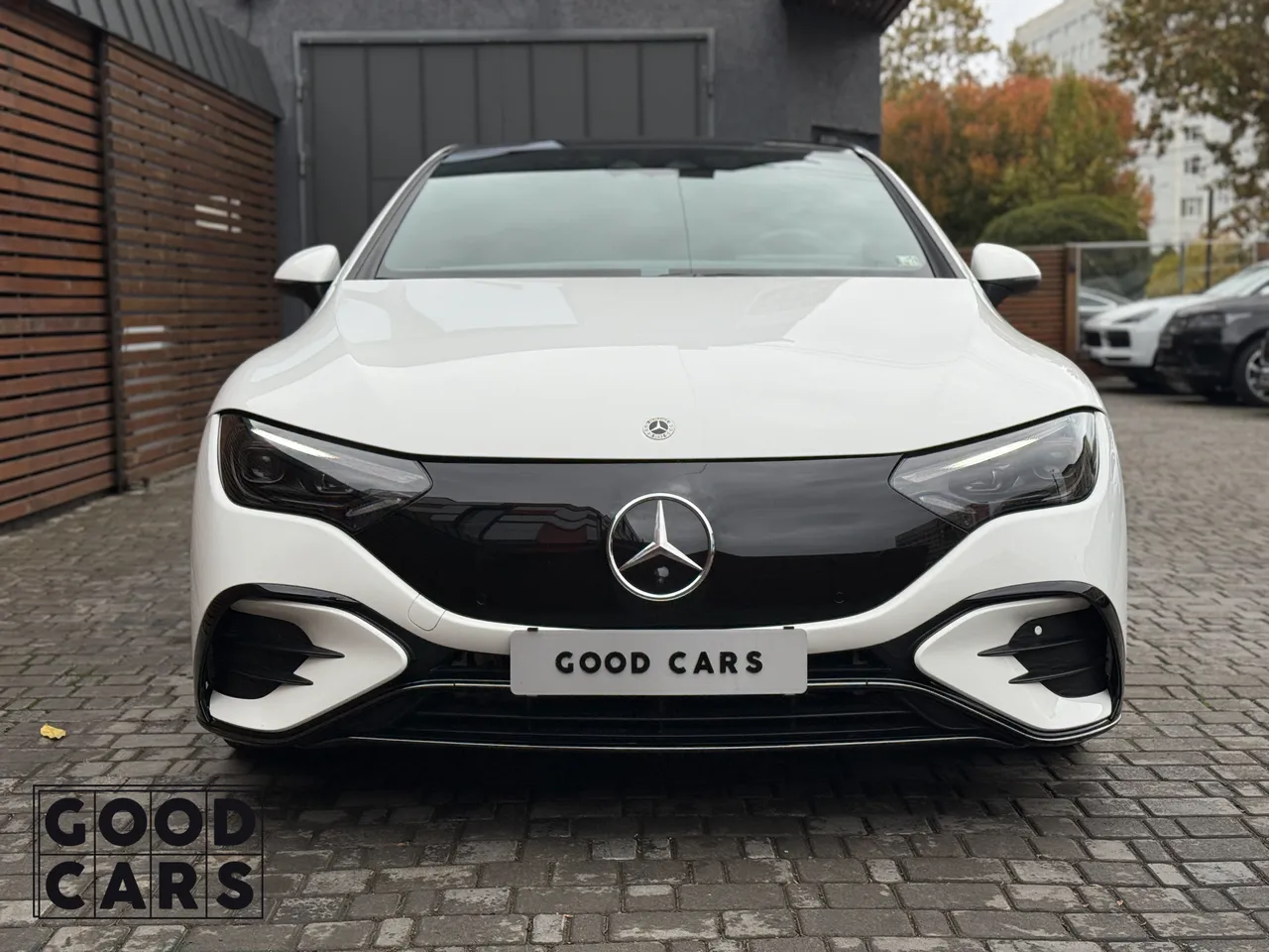 Mercedes-Benz EQE - фото 2