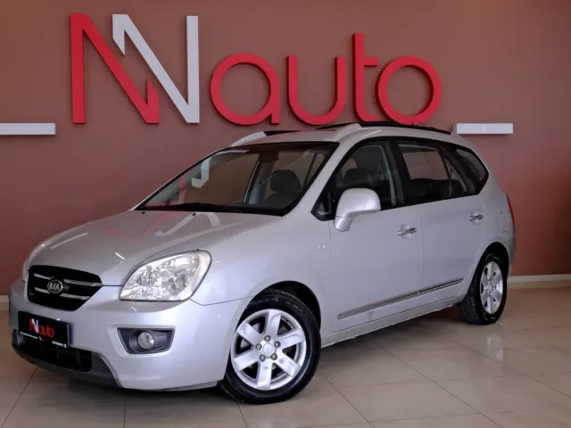 Kia Carens - фото 1