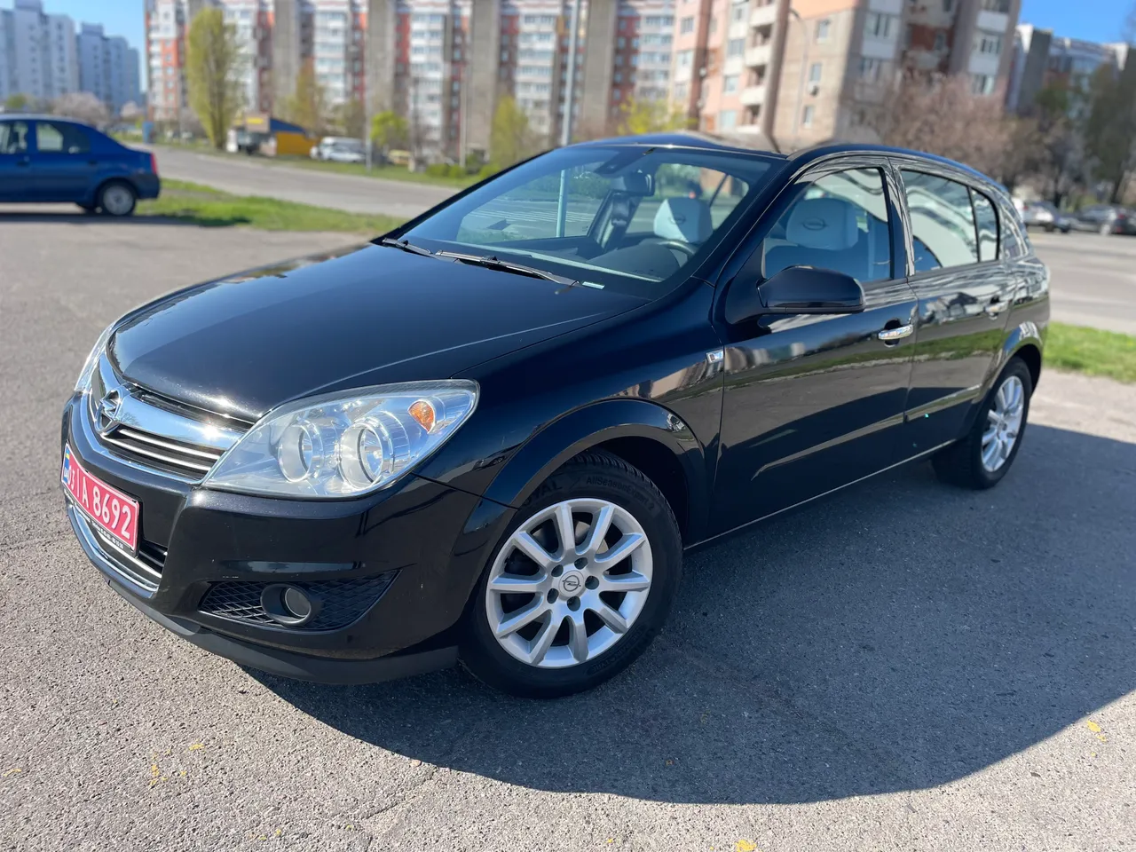 Opel Astra - фото 1