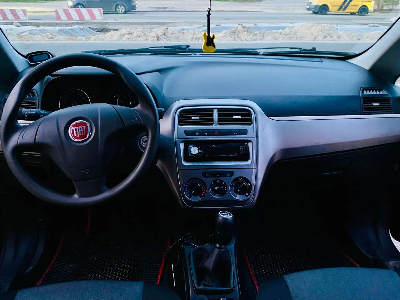 Fiat Punto - фото 8