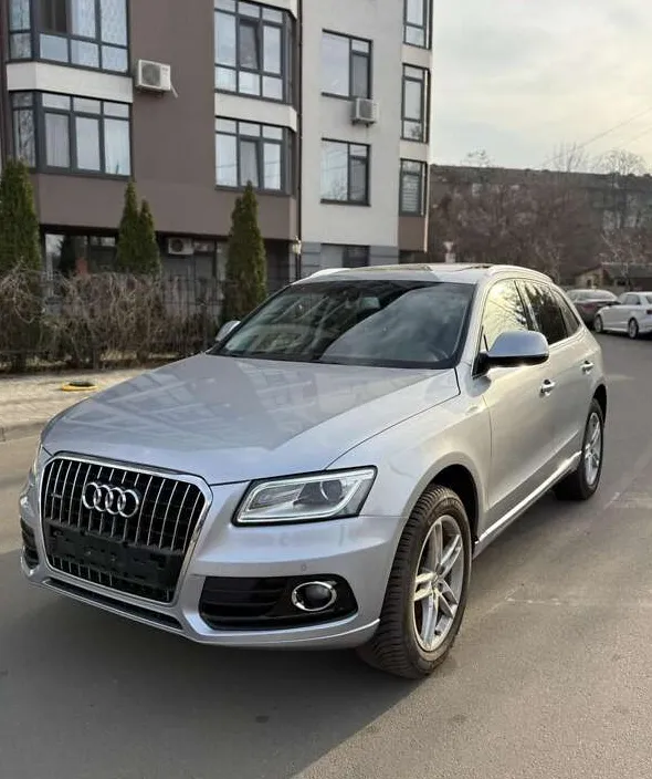 Audi Q5 - фото 1