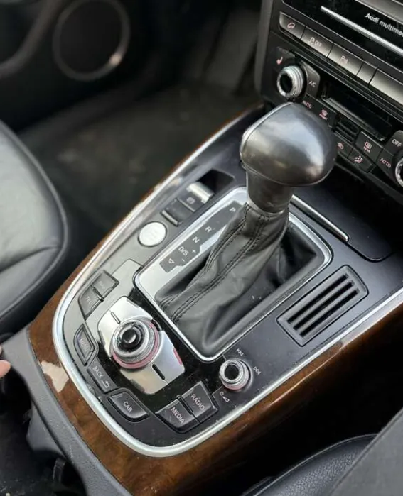 Audi Q5 - фото 11