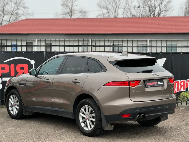 Jaguar F-Pace - фото 5