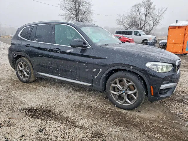 BMW X3 - фото 3