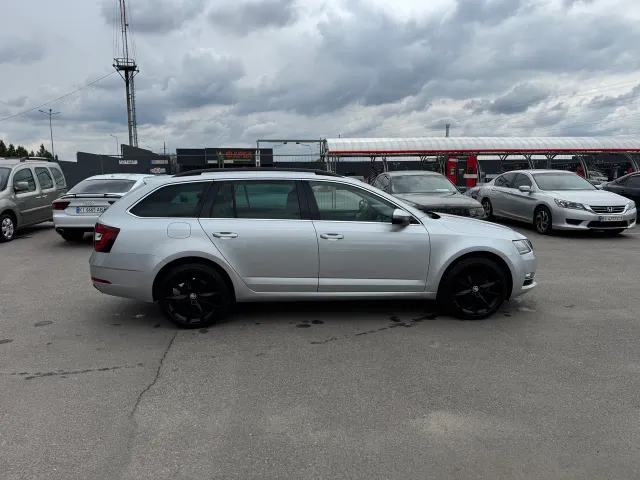 Skoda Octavia RS - фото 3