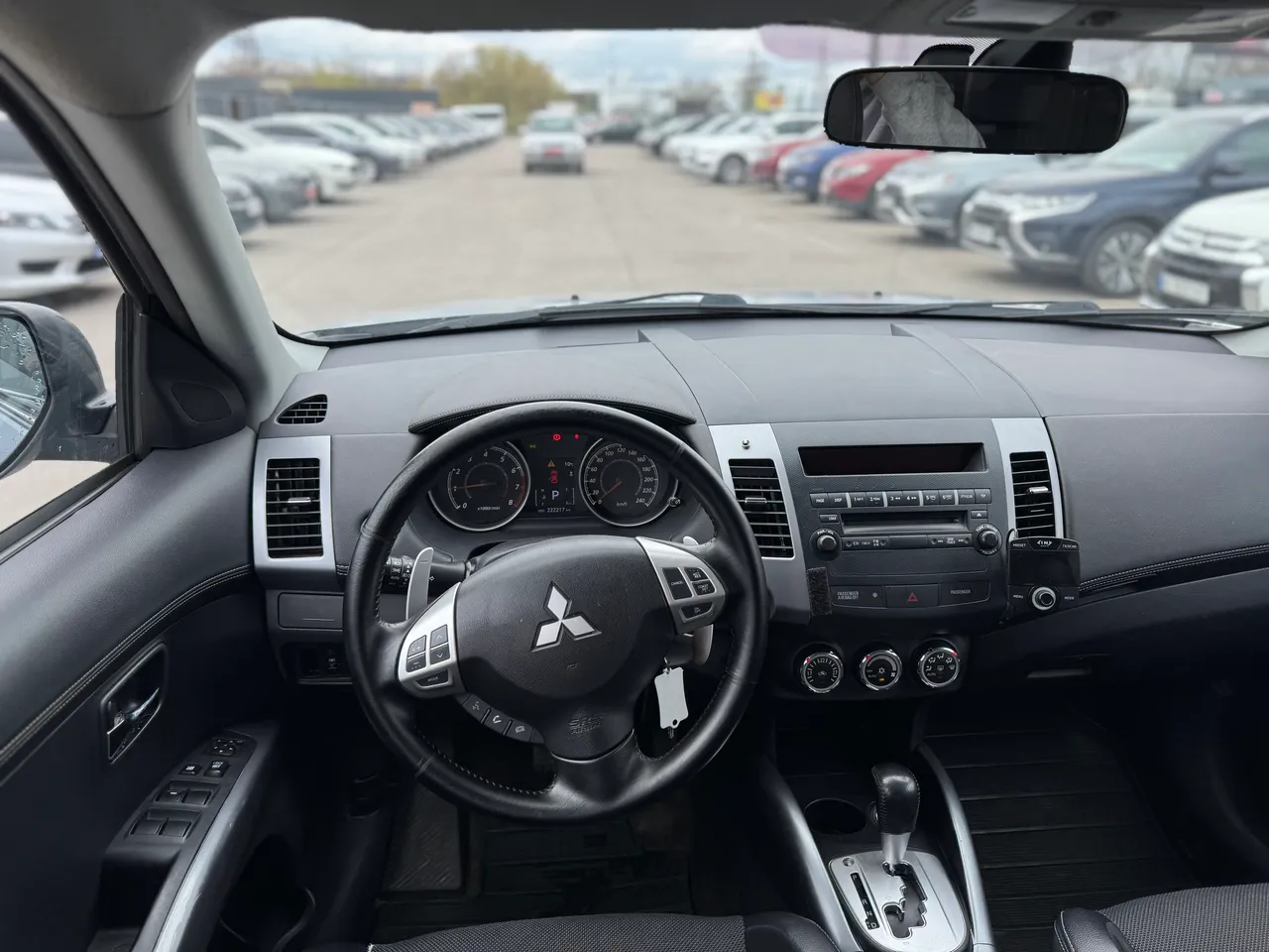 Mitsubishi Outlander - фото 10