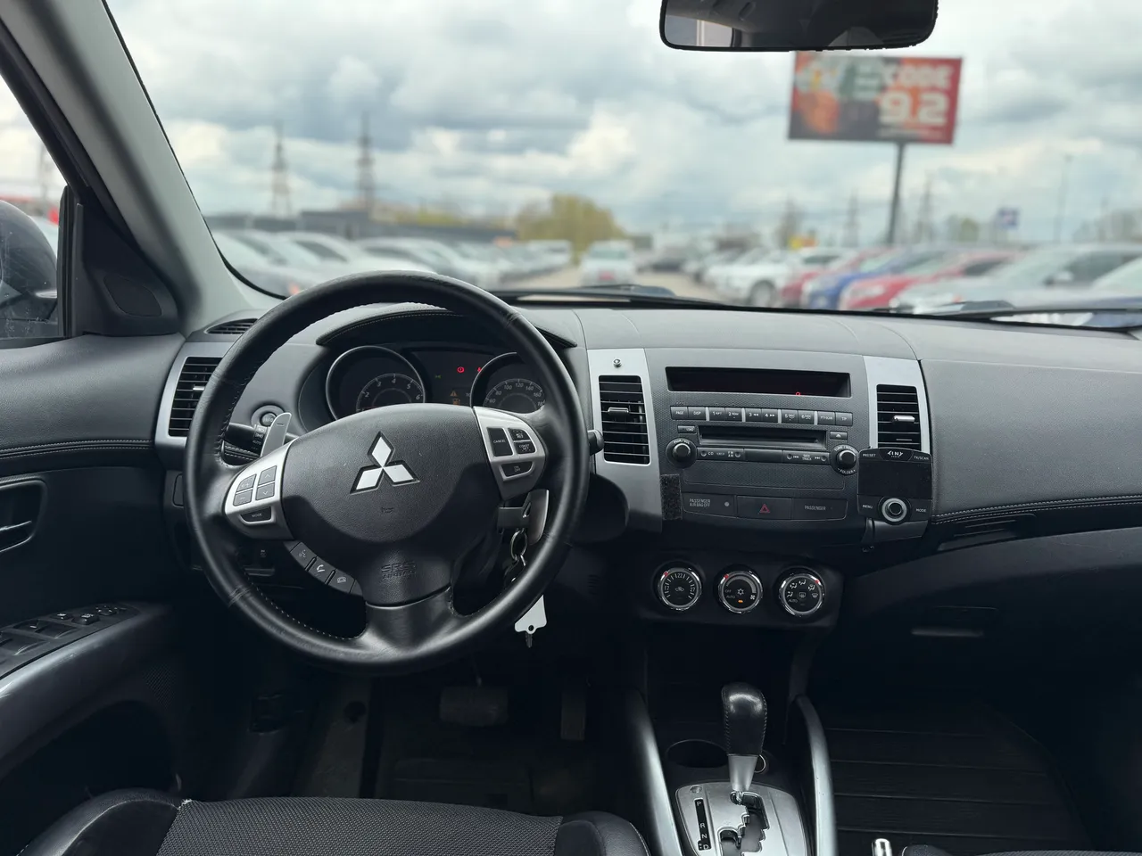Mitsubishi Outlander - фото 11
