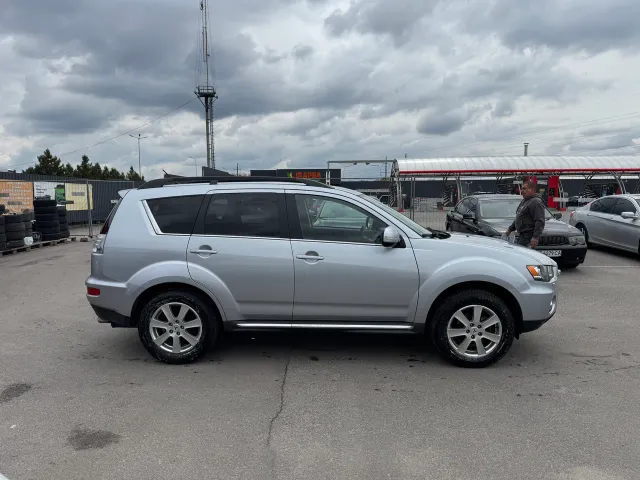 Mitsubishi Outlander - фото 3