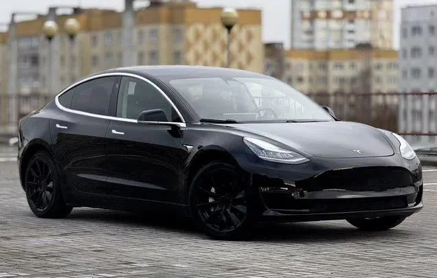 Tesla Model 3 - фото 5