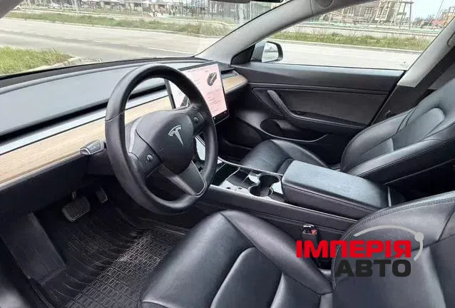 Tesla Model 3 - фото 9