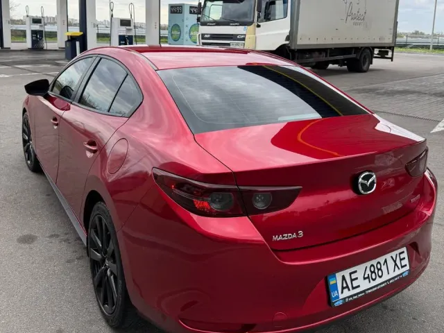 Mazda 3 - фото 2