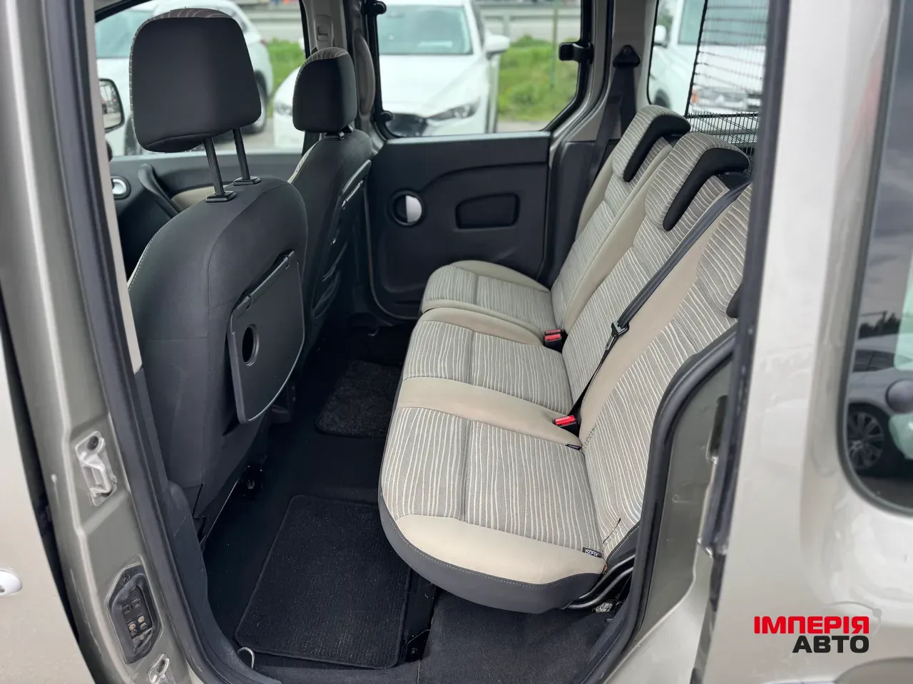Renault Kangoo - фото 9