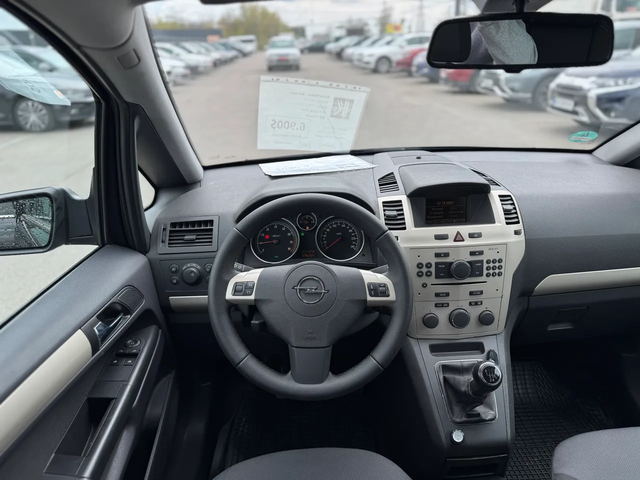 Opel Zafira - фото 11