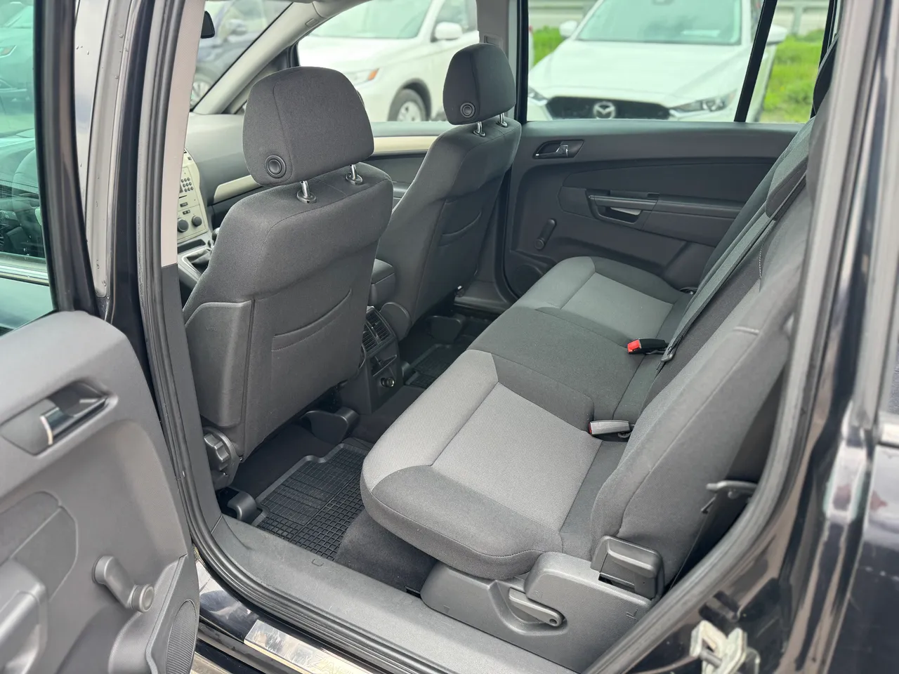 Opel Zafira - фото 9