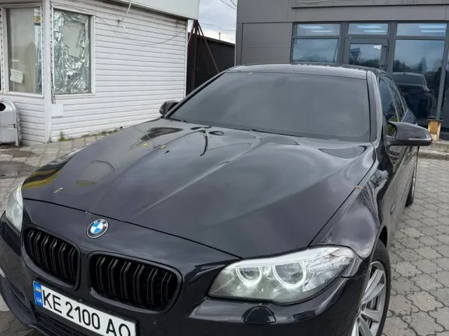 BMW 5 серії - фото 1